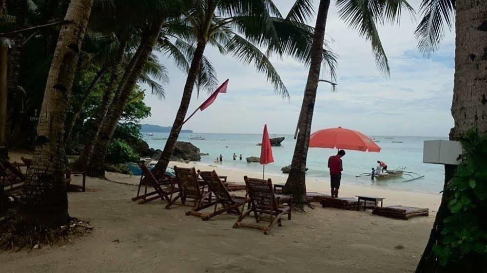 Mikas Beach Resort Balabag  ภายนอก รูปภาพ